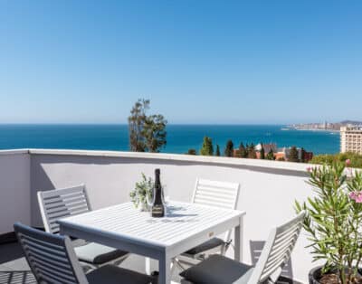 89 – Penthouse Apartment with Stunning Views, Pool, Fitness & Padel in Torreblanca, Fuengirola!