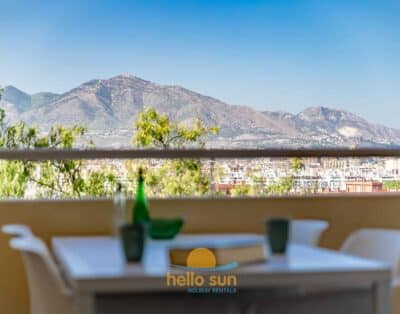 27 – Cozy Apartment with Spacious Terrace & Views in Fuengirola!